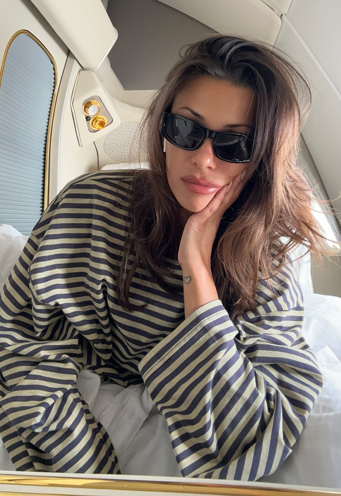 Oversized Long Sleeve Top in Beige Stripe – Comfortable Crew Neck Long Sleeve Shirt for Relaxed Style 5