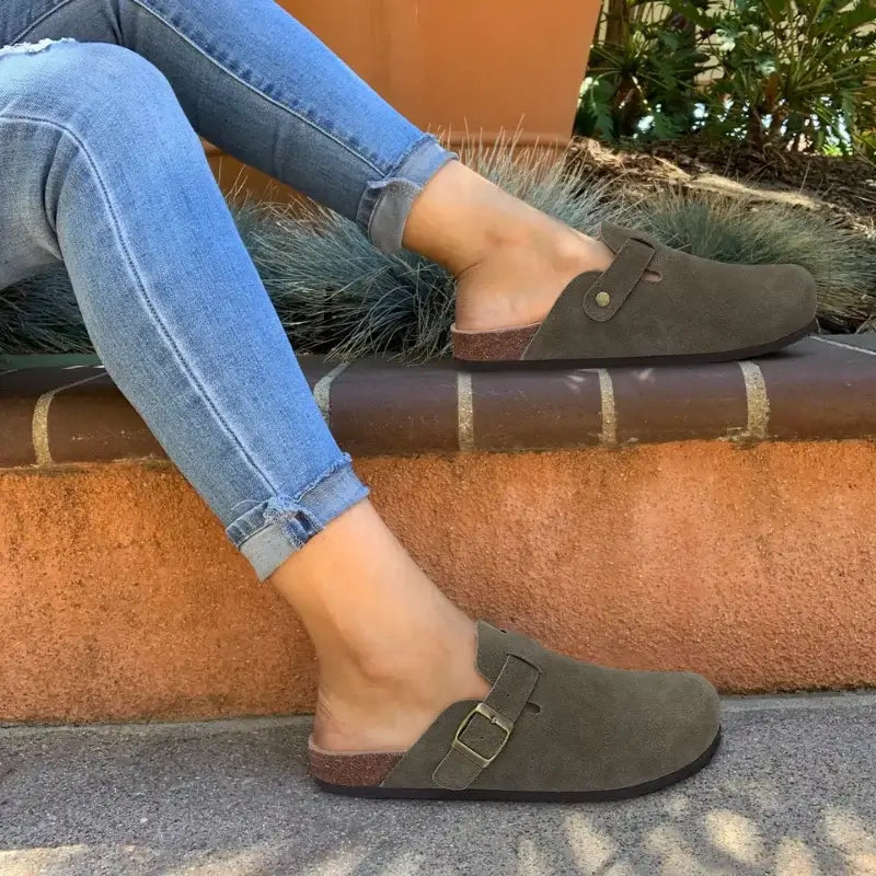 Tessa_Women_s_Clogs___Soft_Suede__Ergonomic_Foam_Sole_4.jpg