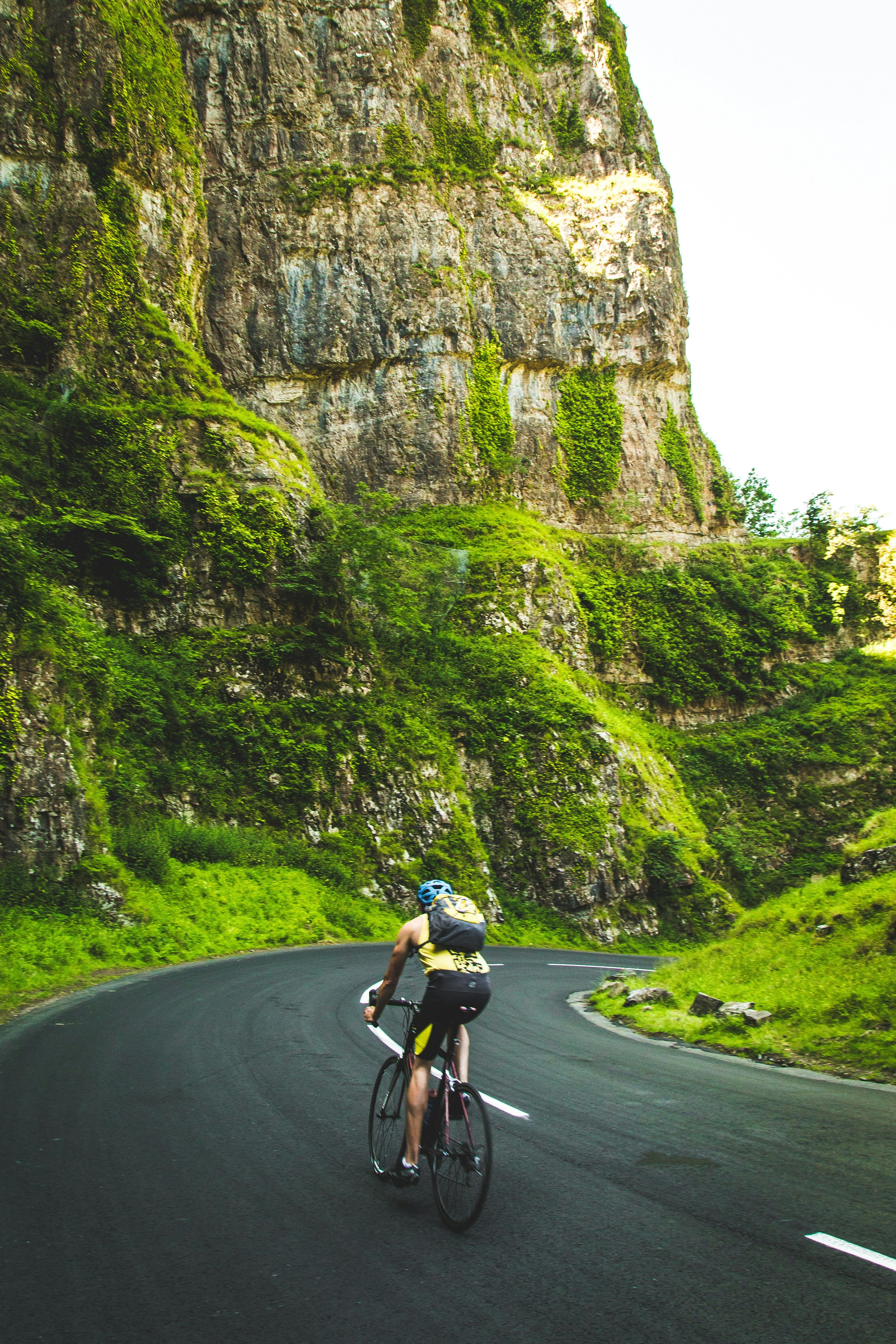 paul-green-gOHfFgwyDNM-unsplash-min.jpg
